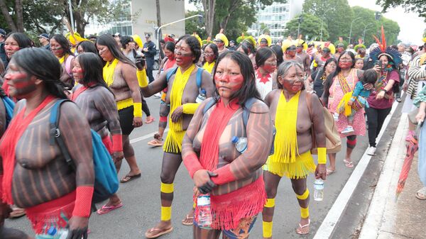 Manifestação contra a Proposta de Emenda à Constituição (PEC) 48/2023, que define um marco temporal para a demarcação de terras indígenas, na Esplanada dos Ministérios. Brasília (DF), 30 de outubro de 2024 - Sputnik Brasil