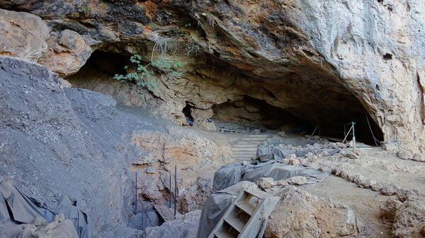 A Gruta dos Pombos em Tafoughalt, um importante sítio arqueológico do Paleolítico situado no nordeste de Marrocos - Sputnik Brasil