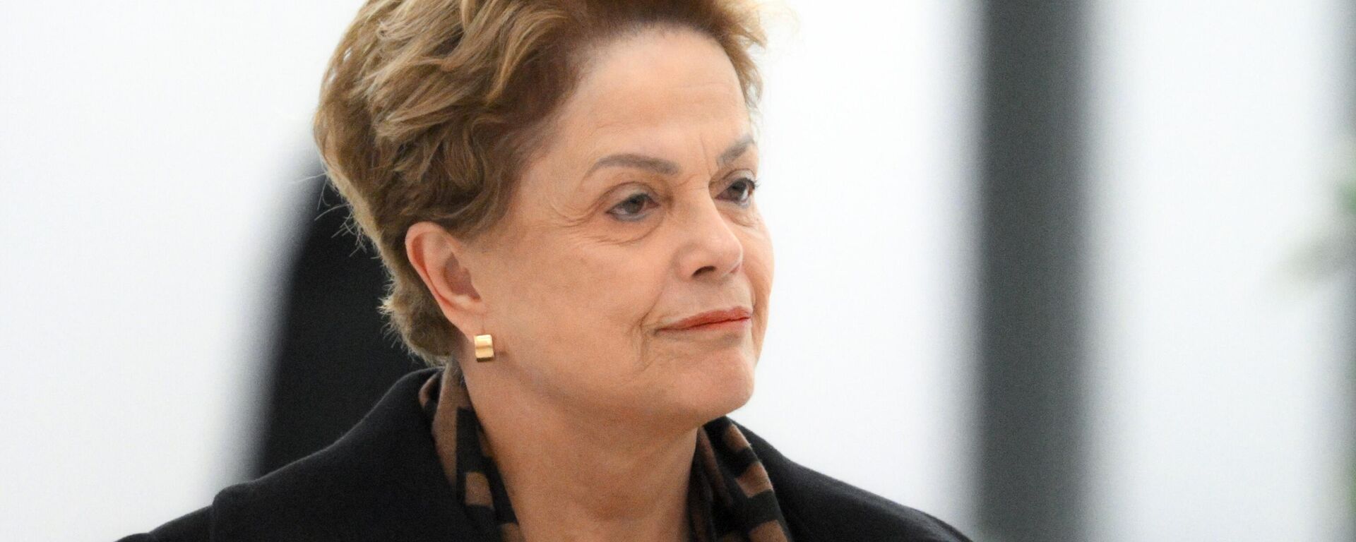 Presidente do Novo Banco de Desenvolvimento do BRICS, Dilma Rousseff, durante a chegada dos chefes de delegações ao Centro Internacional de Exposições Kazan Expo para participar da 16ª Cúpula do BRICS, em Kazan, Rússia, 24 de outubro de 2024  - Sputnik Brasil, 1920, 13.05.2025