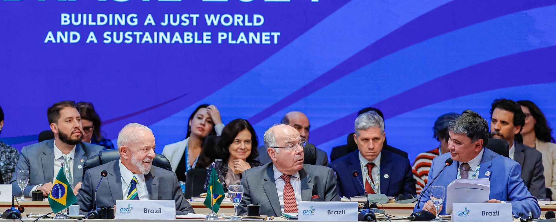 Lula durante a sessão de abertura da Reunião Ministerial da Força-Tarefa do G20 para o Estabelecimento de uma Aliança Global contra a Fome e a Pobreza, na sede da ONG Ação da Cidadania, no Rio de Janeiro. Brasil, 23 de julho de 2024 - Sputnik Brasil, 1920, 13.11.2024