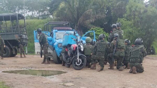 Militares da Brigada Paraquedista do Exército foram atacados a tiros por integrantes do Comando Vermelho na Linha Amarela, na altura da Cidade de Deus, na Zona Oeste do Rio de Janeiro. - Sputnik Brasil