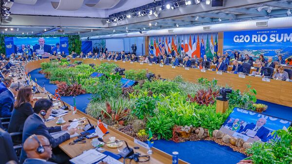 Reunião de líderes durante a cúpula do G20 discutiu diversos temas mundiais e a importância da cooperação multilateral. Rio de Janeiro, 18 de novembro de 2024 - Sputnik Brasil