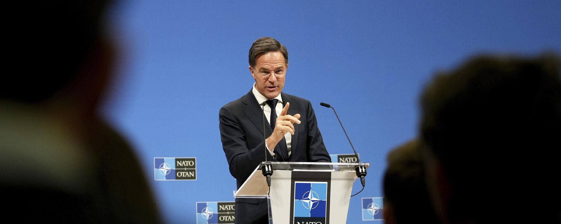 O secretário-geral da OTAN, Mark Rutte, durante entrevista coletiva que antecedeu uma reunião de ministros das Relações Exteriores da OTAN - Sputnik Brasil, 1920, 03.12.2024