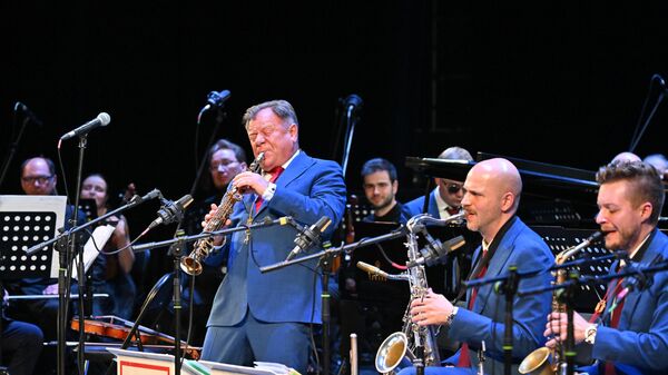 O músico Igor Butman no concerto “Jazz and Clássicos” em homenagem ao aniversário da Orquestra de Jazz Igor Butman. - Sputnik Brasil