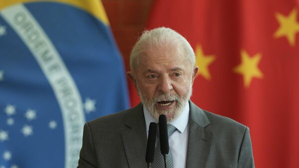 O presidente brasileiro, Luiz Inácio Lula da Silva, discursa durante entrevista coletiva conjunta com seu homólogo chinês, Xi Jinping, no Palácio da Alvorada. Brasília, Brasil, 20 de novembro de 2024 - Sputnik Brasil