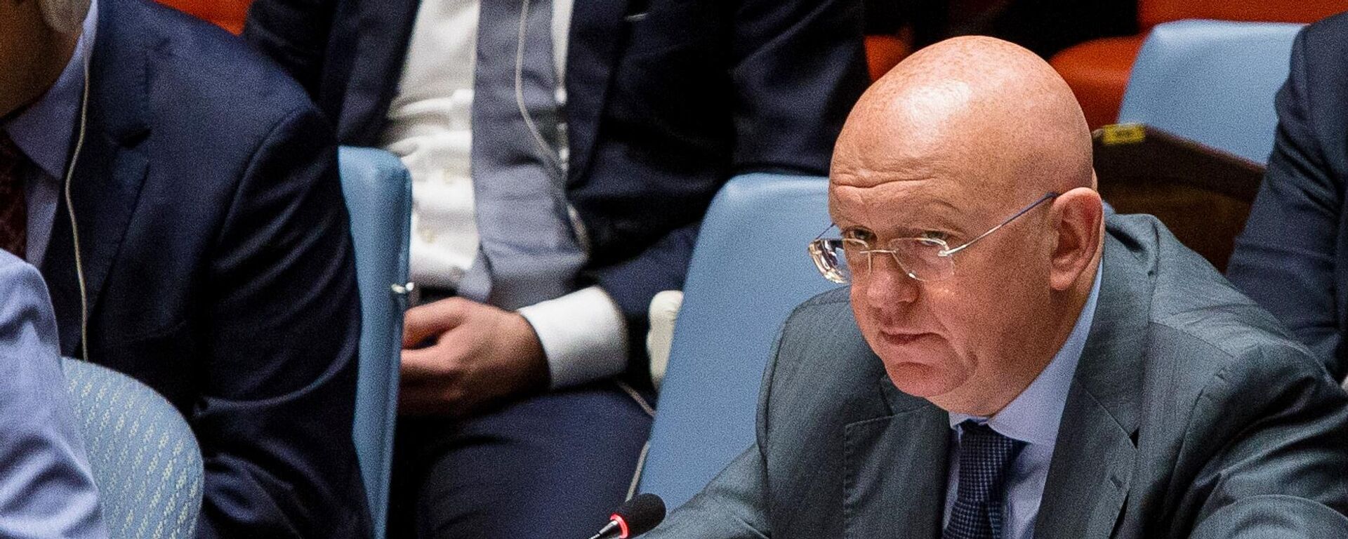 O embaixador da Rússia na ONU, Vassily Nebenzia, discursa no Conselho de Segurança das Nações Unidas (CSNU) na sede da ONU, em Nova York, Estados Unidos, 18 de setembro de 2018 - Sputnik Brasil, 1920, 09.11.2025