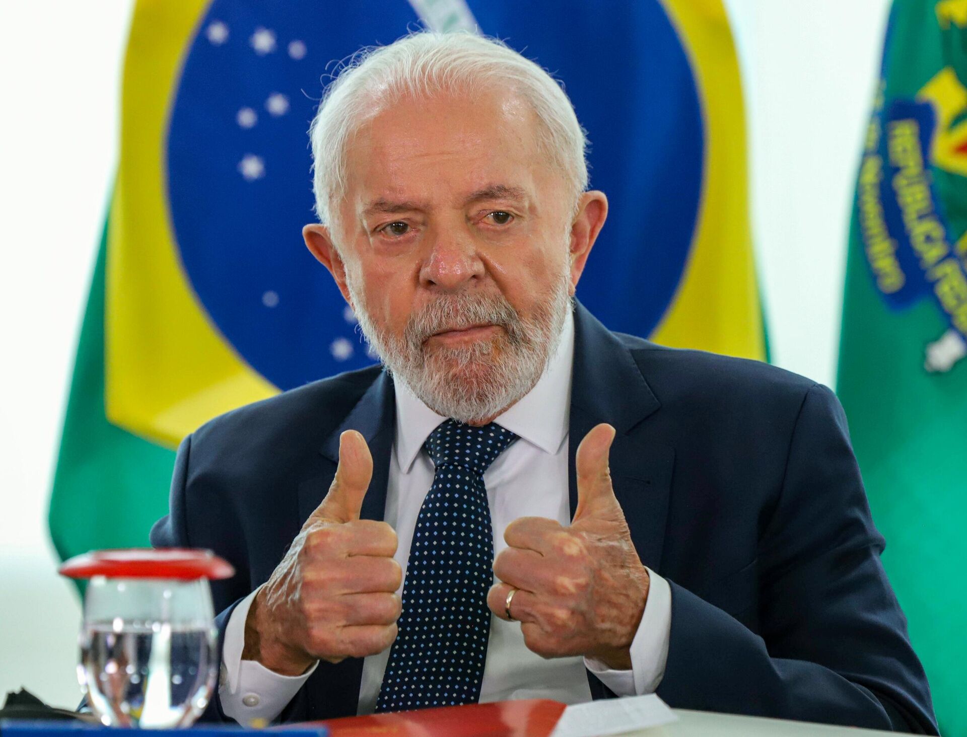 O presidente Luiz Inácio Lula da Silva participa da cerimônia de assinatura de aditivo para obras da Transnordestina, em Brasília (DF), em 28 de novembro de 2024 - Sputnik Brasil, 1920, 27.12.2024