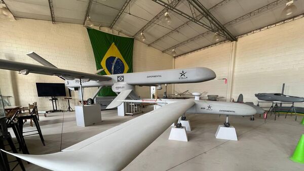 O Albatroz foi desenvolvido para o transporte de sensores, radares e pequenos mísseis e terá capacidade de realizar missões a 40 mil pés de altitude (12 mil metros de altura) - Sputnik Brasil