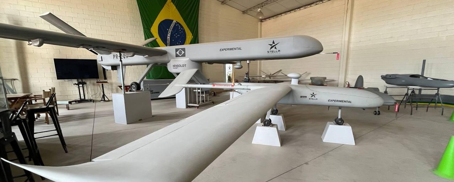 O Albatroz foi desenvolvido para o transporte de sensores, radares e pequenos mísseis e terá capacidade de realizar missões a 40 mil pés de altitude (12 mil metros de altura) - Sputnik Brasil, 1920, 29.01.2025