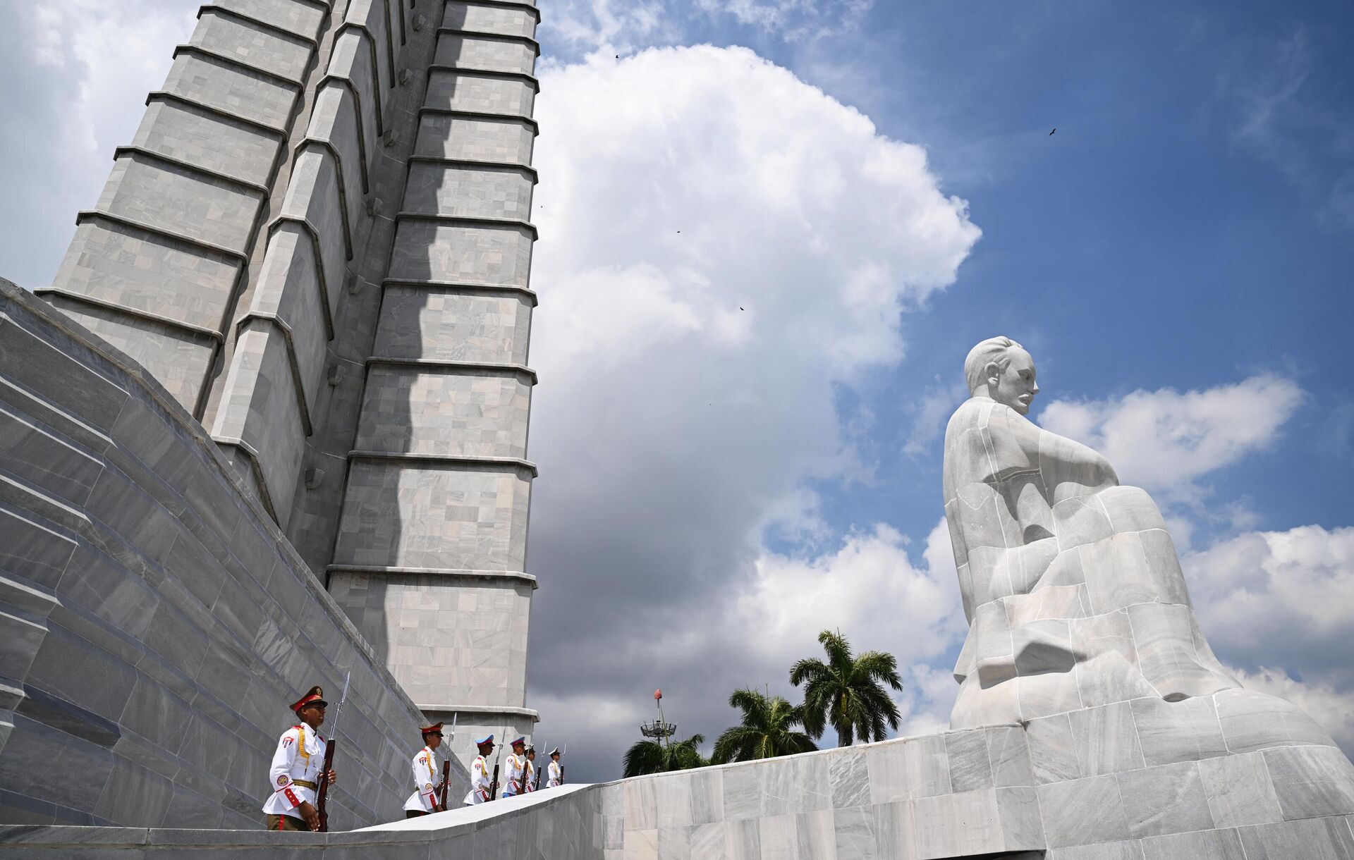 Monumento ao libertador de Cuba, José Marti, em Havana (foto de arquivo)  - Sputnik Brasil, 1920, 13.12.2024