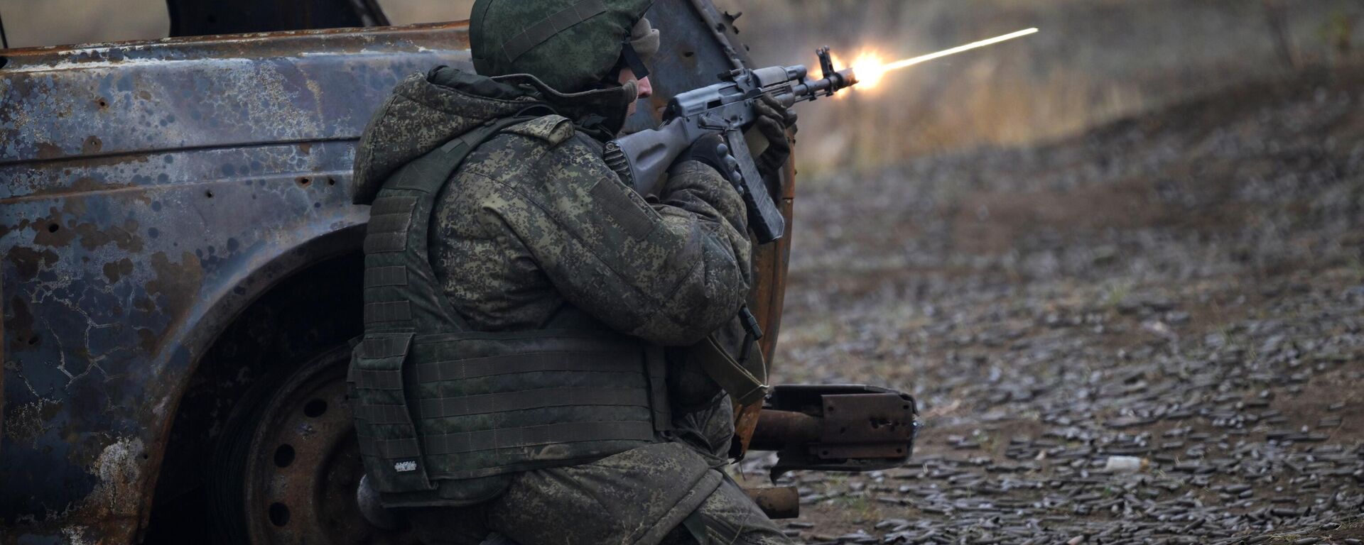 O treinamento de combate das unidades de assalto da 30ª Brigada de Infantaria Motorizada do Distrito Militar Central na República Popular de Donetsk. - Sputnik Brasil, 1920, 26.12.2024