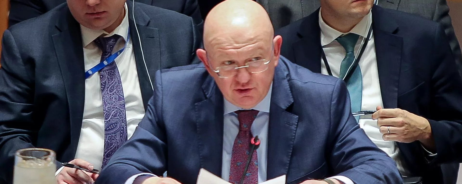 Representante permanente da Rússia na Organização das Nações Unidas (ONU), Vasily Nebenzya, durante reunião do Conselho de Segurança da organização, em Nova York, EUA (foto de arquivo) - Sputnik Brasil, 1920, 24.06.2025