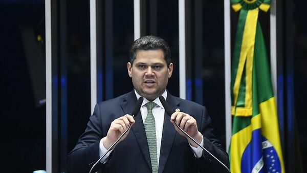 Davi Alcolumbre no plenário do Senado Federal durante sessão deliberativa ordinária, em Brasília (DF). Brasil, 17 de dezembro de 2024 - Sputnik Brasil