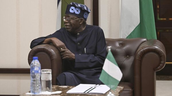 Bola Tinubu durante uma reunião com o secretário de Estado dos EUA, Antony Blinken, na Vila Presidencial em Abuja. Nigéria, 23 de janeiro de 2024 - Sputnik Brasil