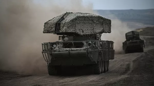 Veículo blindado russo de transporte de pessoal BTR-82A nos treinamentos da 6ª Divisão de Infantaria Motorizada do 3º Corpo de Exército, operando como parte do agrupamento de tropas Yug (Sul) das Forças Armadas da Rússia. - Sputnik Brasil