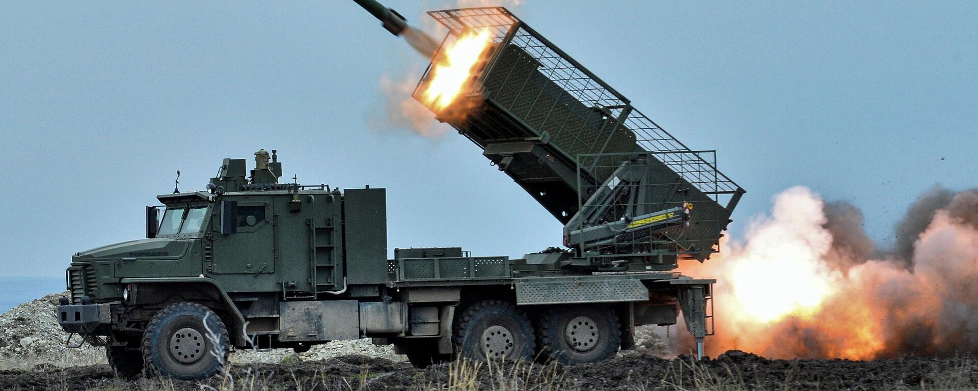 Sistema de lança-chamas pesado TOS-2 Tosochka. - Sputnik Brasil, 1920, 08.04.2025