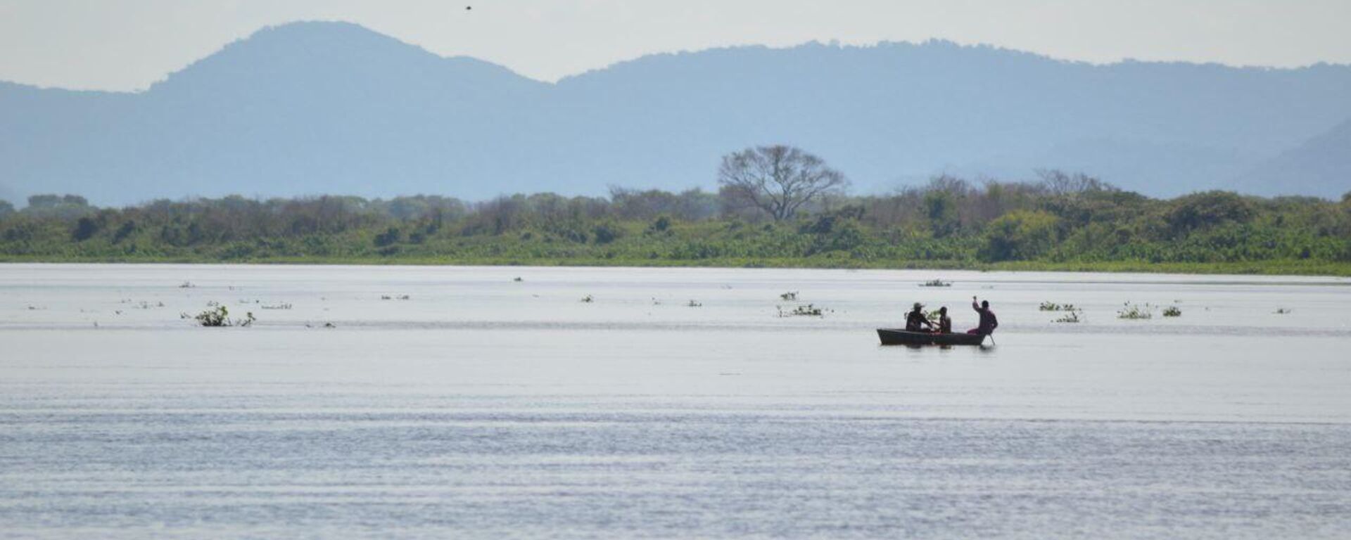 Trecho do Rio Paraguai em Ladário, em Mato Grosso do Sul. Brasil, 11 de janeiro de 2025 - Sputnik Brasil, 1920, 11.01.2025