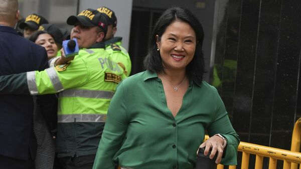 Keiko Fujimori chega ao tribunal para uma audiência em seu suposto julgamento de lavagem de dinheiro em Lima. Peru, 15 de julho de 2024 - Sputnik Brasil