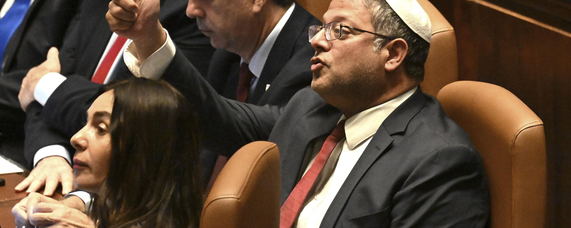 O ministro da Segurança Nacional de Israel, Itamar Ben-Gvir, grita durante a abertura da 25ª sessão do Knesset marcando o aniversário da guerra em Jerusalém, 28 de outubro de 2024 - Sputnik Brasil, 1920, 19.01.2025