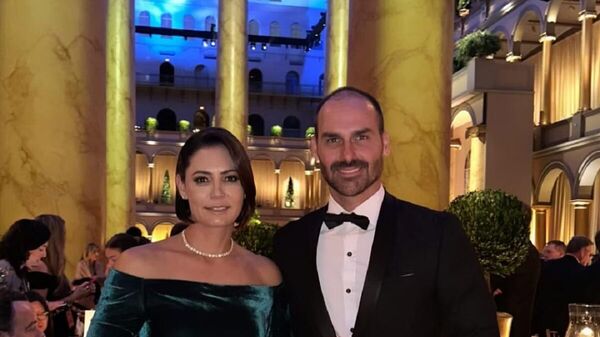 Michelle e Eduardo participaram de um jantar oferecido por Donald Trump no National Building Museum. Washington, 19 de janeiro de 2025 - Sputnik Brasil