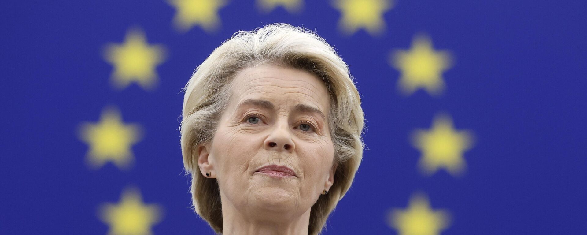 A presidente da Comissão Europeia, Ursula von der Leyen, discursa antes da votação do Parlamento Europeu sobre o novo colégio de comissários. Estrasburgo, França, 27 de novembro de 2024 - Sputnik Brasil, 1920, 12.05.2025