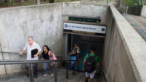 Linha 1 do metrô, reaberta após 55 horas sem funcionar por conta do temporal histórico em 24 de janeiro. São Paulo (SP), 27 de janeiro de 2025 - Sputnik Brasil