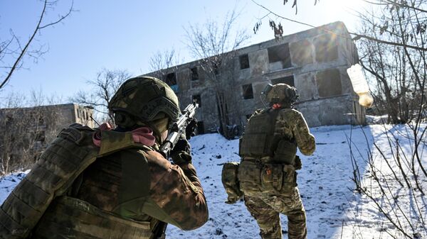 Treinamento de combate de militares das unidades de assalto das Forças Armadas russas que participaram da libertação de Dzerzhinsk (Toretsk, na denominação ucraniana) na República Popular de Donetsk. - Sputnik Brasil