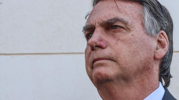 O ex-presidente Jair Bolsonaro (PL) durante conversa com jornalista na sede da Polícia Federal (PF). Brasília (DF), 18 de outubro de 2024 - Sputnik Brasil