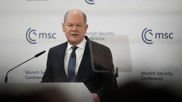 Olaf Scholz discursa durante a Conferência de Segurança de Munique, no Hotel Bayerischer Hof, em Munique Alemanha, 15 de fevereiro de 2025 - Sputnik Brasil