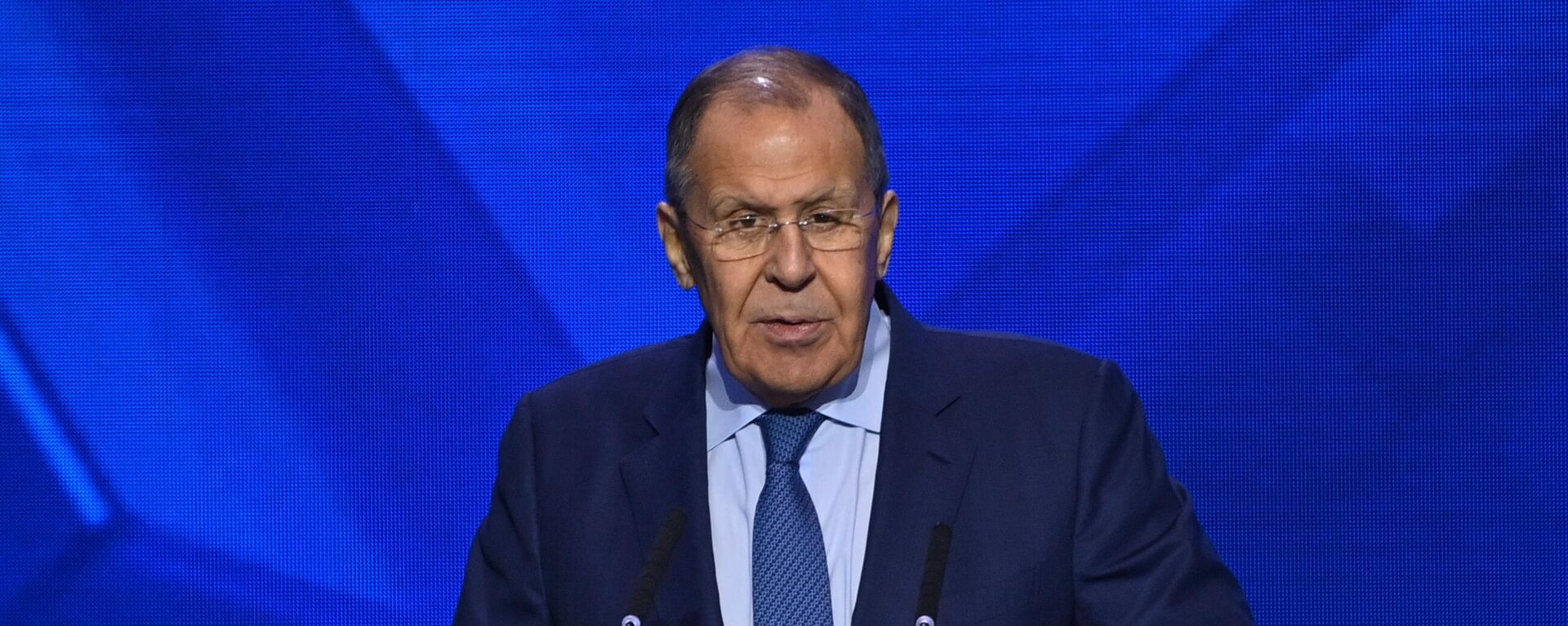 O ministro das Relações Exteriores da Rússia, Sergei Lavrov, discursa na 2ª Conferência Internacional de Alto Nível sobre Segurança Eurasiática em Minsk, Belarus - Sputnik Brasil, 1920, 26.02.2025