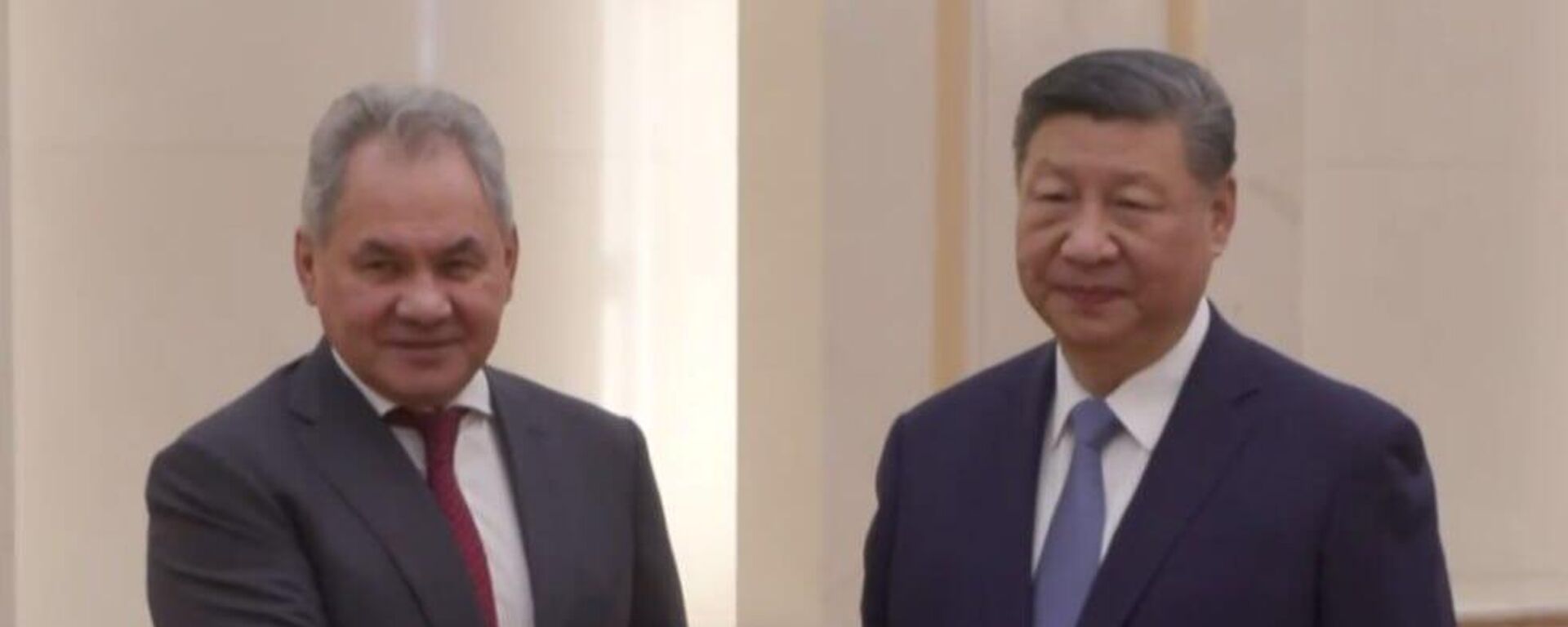 O secretário do Conselho de Segurança da Rússia, Sergei Shoigu, e o presidente da República Popular da China, Xi Jinping - Sputnik Brasil, 1920, 28.02.2025