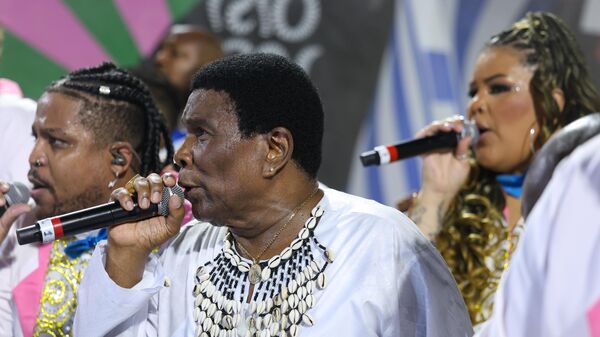 Beija-Flor de Nilópolis desfila no segundo dia de Carnaval do Grupo Especial na Marquês de Sapucaí, no Rio de Janeiro. Brasil, 3 de março de 2025 - Sputnik Brasil