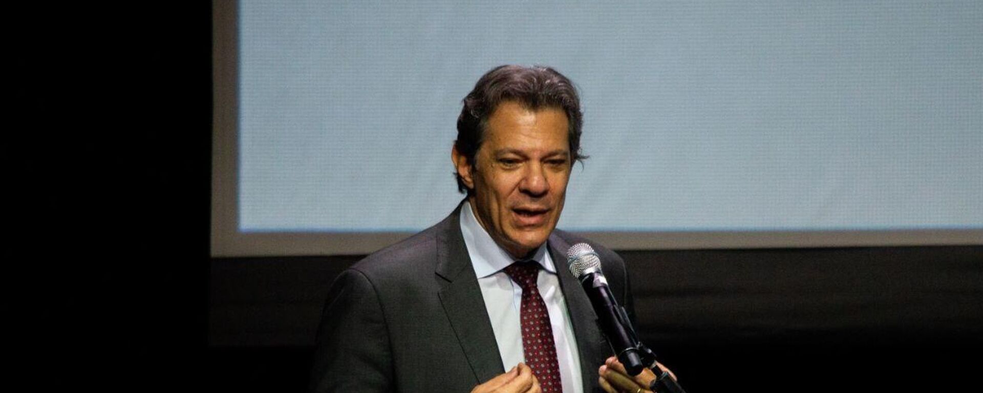 Ministro da Fazenda, Fernando Haddad, fala durante evento da Federação das Indústrias do Estado de São Paulo (Fiesp), em 25 de março de 2025 - Sputnik Brasil, 1920, 25.03.2025