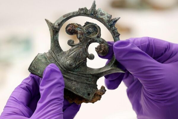 Um objeto de ferro muito bem esculpido descoberto durante escavações - Sputnik Brasil