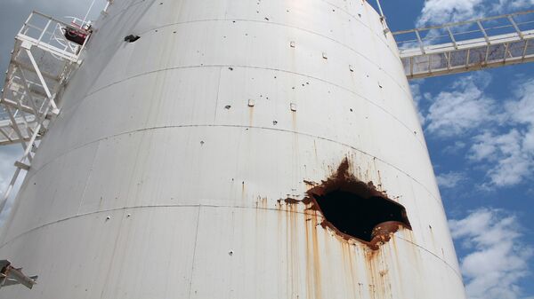 Consequências de um ataque a uma refinaria de petróleo - Sputnik Brasil