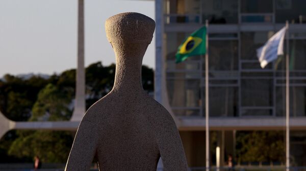 Fachada do STF, em Brasília (DF), com a bandeira do Brasil ao fundo. Brasil, 12 de junho de 2024 - Sputnik Brasil
