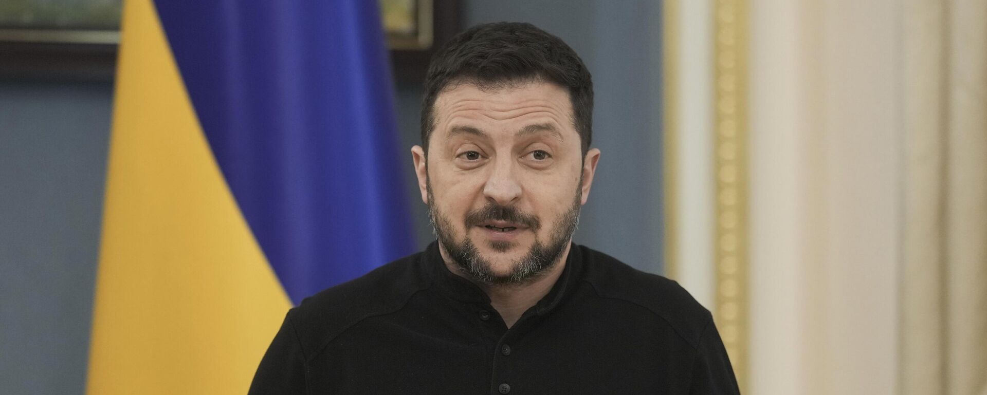 Vladimir Zelensky durante coletiva de imprensa em Kiev, Ucrânia, em 28 de março de 2025 - Sputnik Brasil, 1920, 10.07.2025