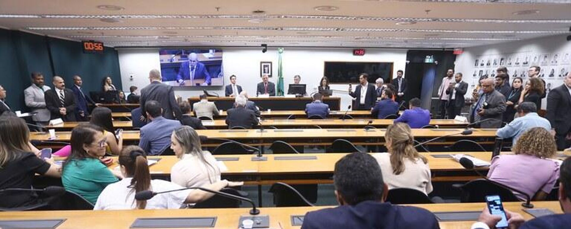 Reunião da Comissão de Segurança Pública e Combate ao Crime Organizado da Câmara dos Deputados - Sputnik Brasil, 1920, 09.04.2025