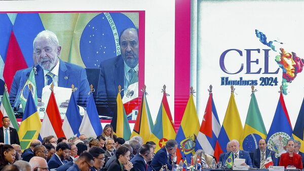 Presidente Luiz Inácio Lula da Silva durante fala na sessão de Abertura da 9ª Reunião de Cúpula de Chefes de Estado da CELAC. Honduras, 9 de abril de 2025 - Sputnik Brasil