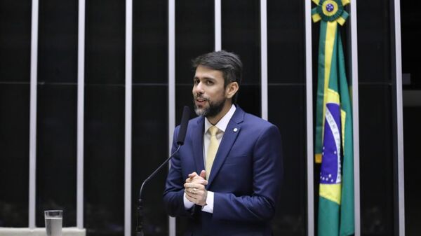 Deputado federal Pedro Lucas (União Brasil-MA) durante homenagem aos 40 Anos da Redemocratização do Brasil. Brasília, 19 de março de 2025 - Sputnik Brasil