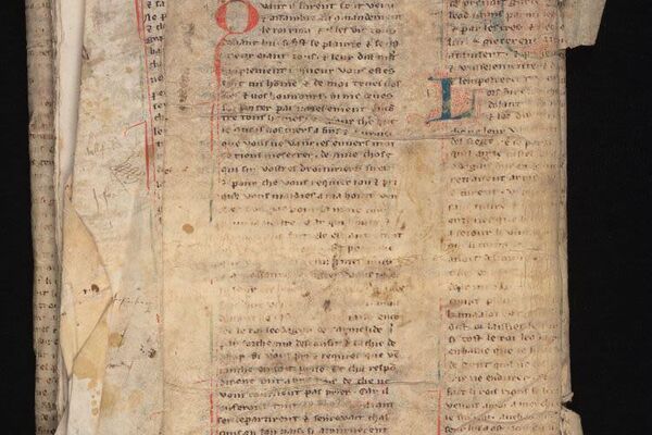 No detalhe, parágrafos destacados com letras capitulares coloridas - Sputnik Brasil