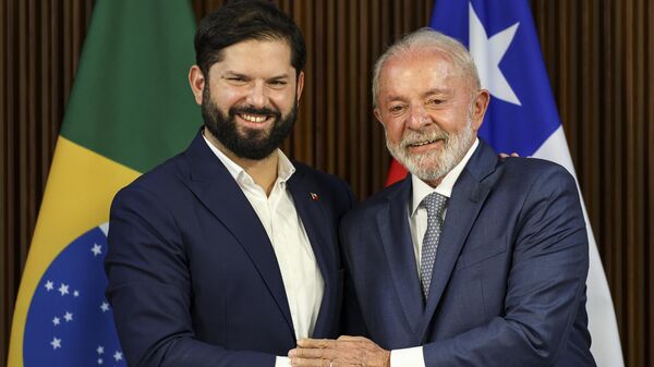 O presidente Luiz Inácio Lula da Silva e o presidente do Chile, Gabriel Boric, em encontro em Brasília - Sputnik Brasil