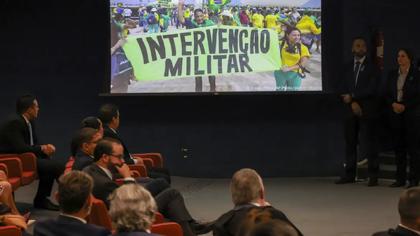 Apresentação de vídeo mostrou atuação de manifestantes durante a invasão da sede dos Três Poderes. Brasília (DF), 8 de janeiro de 2023 - Sputnik Brasil