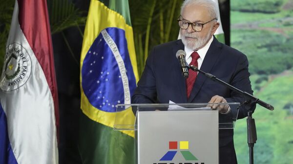 O presidente do Brasil, Luiz Inácio Lula da Silva, fala durante uma cerimônia na usina hidrelétrica de Itaipu, na fronteira com o Paraguai, em Foz do Iguaçu, Brasil, 16 de março de 2023  - Sputnik Brasil