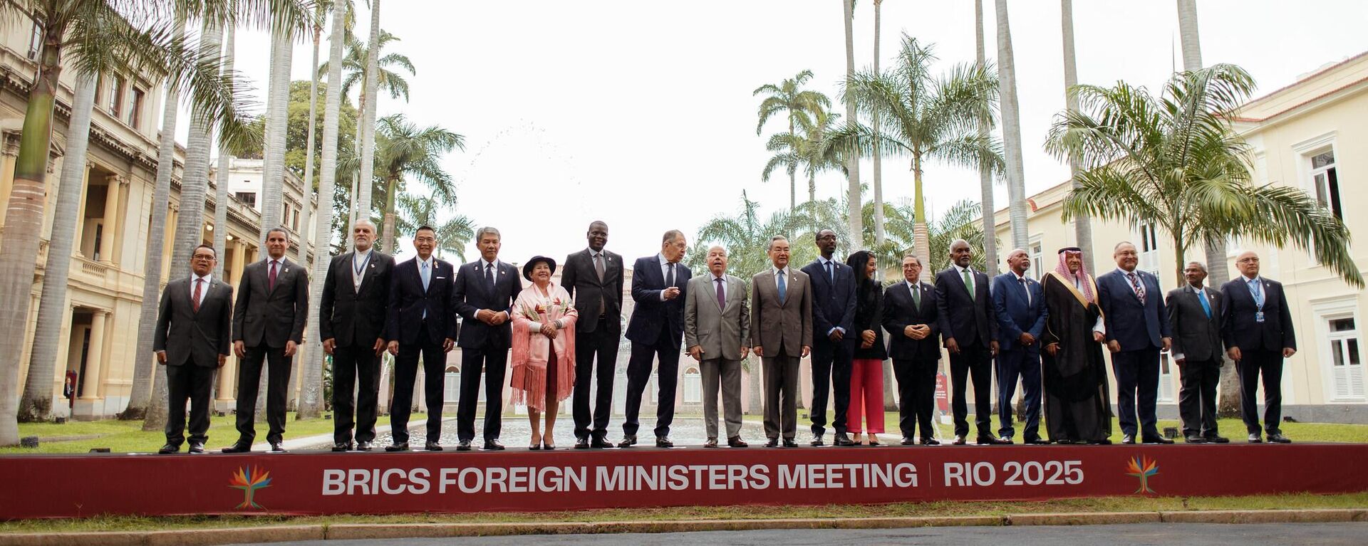 Segundo dia de reunião de ministros das Relações Exteriores do BRICS. Rio de Janeiro, abril de 2025 - Sputnik Brasil, 1920, 02.05.2025