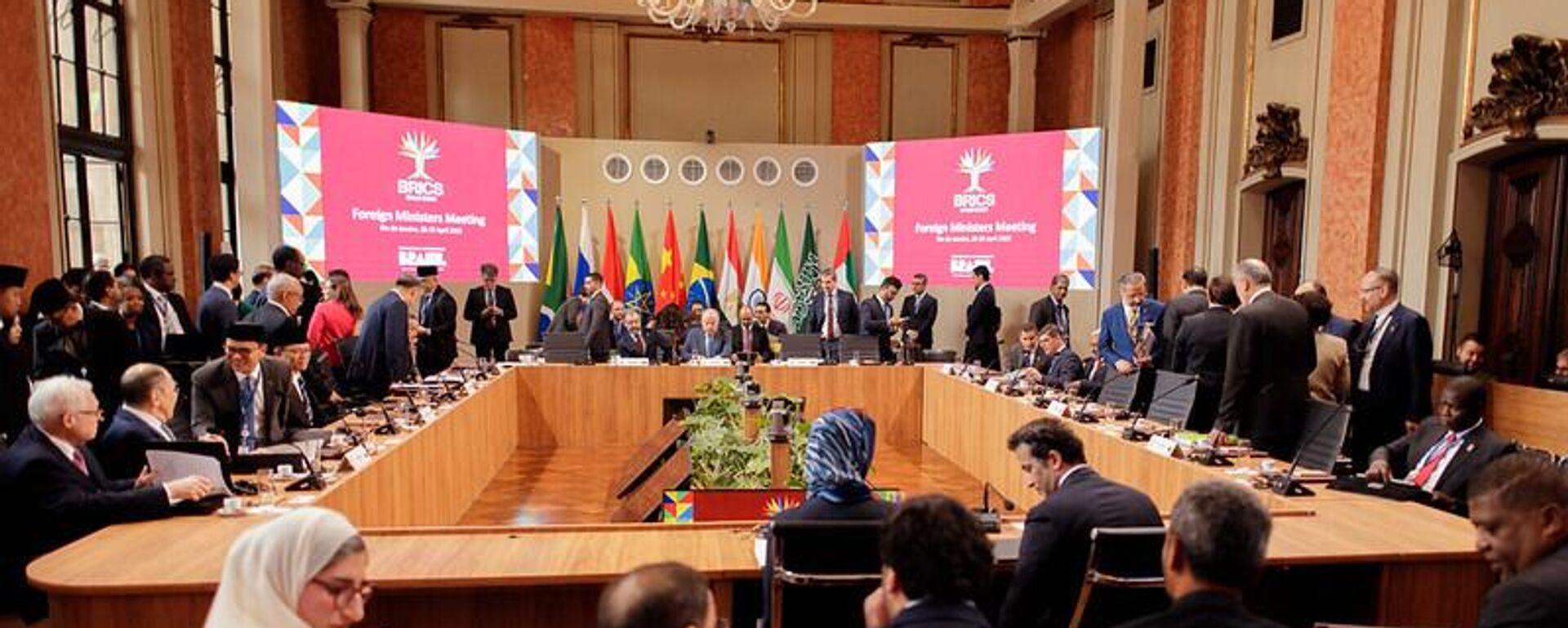 Reunião dos ministros das Relações Exteriores do BRICS no Palácio do Itamaraty. Rio de Janeiro, 28 de abril de 2025 - Sputnik Brasil, 1920, 29.04.2025
