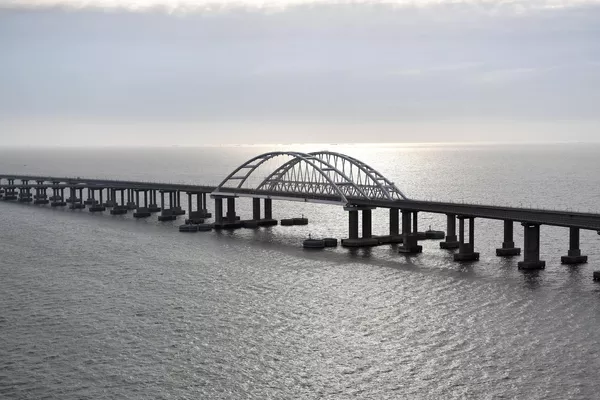A Ponte da Crimeia através do estreito de Kerch, 23 de dezembro de 2019 - Sputnik Brasil