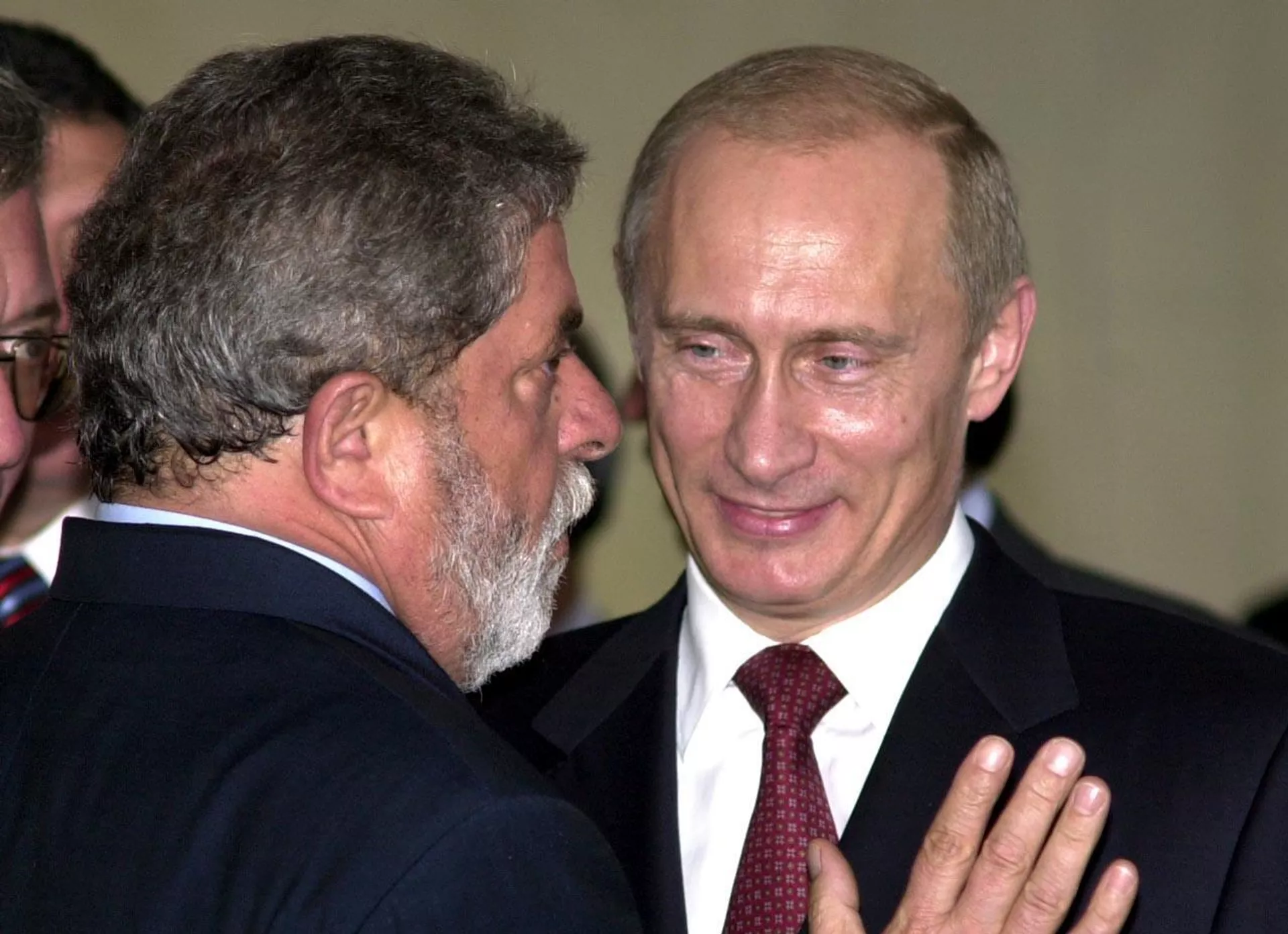 Vladimir Putin é recebido por Lula no Itamaraty, em Brasília (DF). Brasil, 23 de novembro de 2004 - Sputnik Brasil, 1920, 07.05.2025