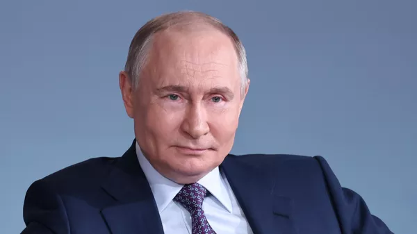 Vladimir Putin durante uma reunião com participantes da maratona educacional Conhecimento.Primeiro, em Moscou. Rússia, 30 de abril de 2025 - Sputnik Brasil