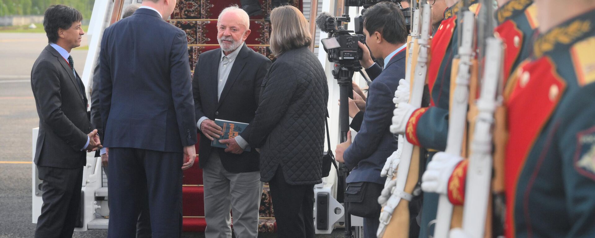 Presidente da República, Luiz Inácio Lula da Silva, chegou a Moscou para celebrações do Dia da Vitória, em 7 de maio de 2025 - Sputnik Brasil, 1920, 08.05.2025